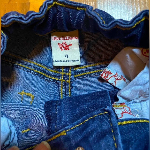 TRUE RELIGION -Boy size 4 pants barely worn. With adjustable waist. - Picture 4 of 8